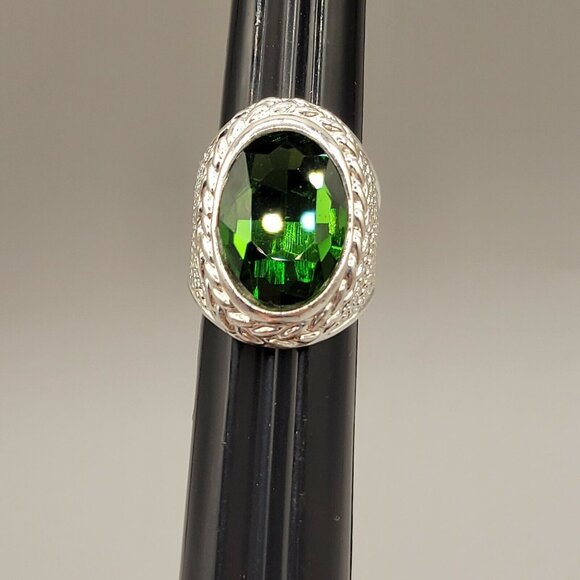 Emerald Green Statement Ring Rhinestone Faceted Stone Silver Tone Size 6.25 - Picture 10 of 12